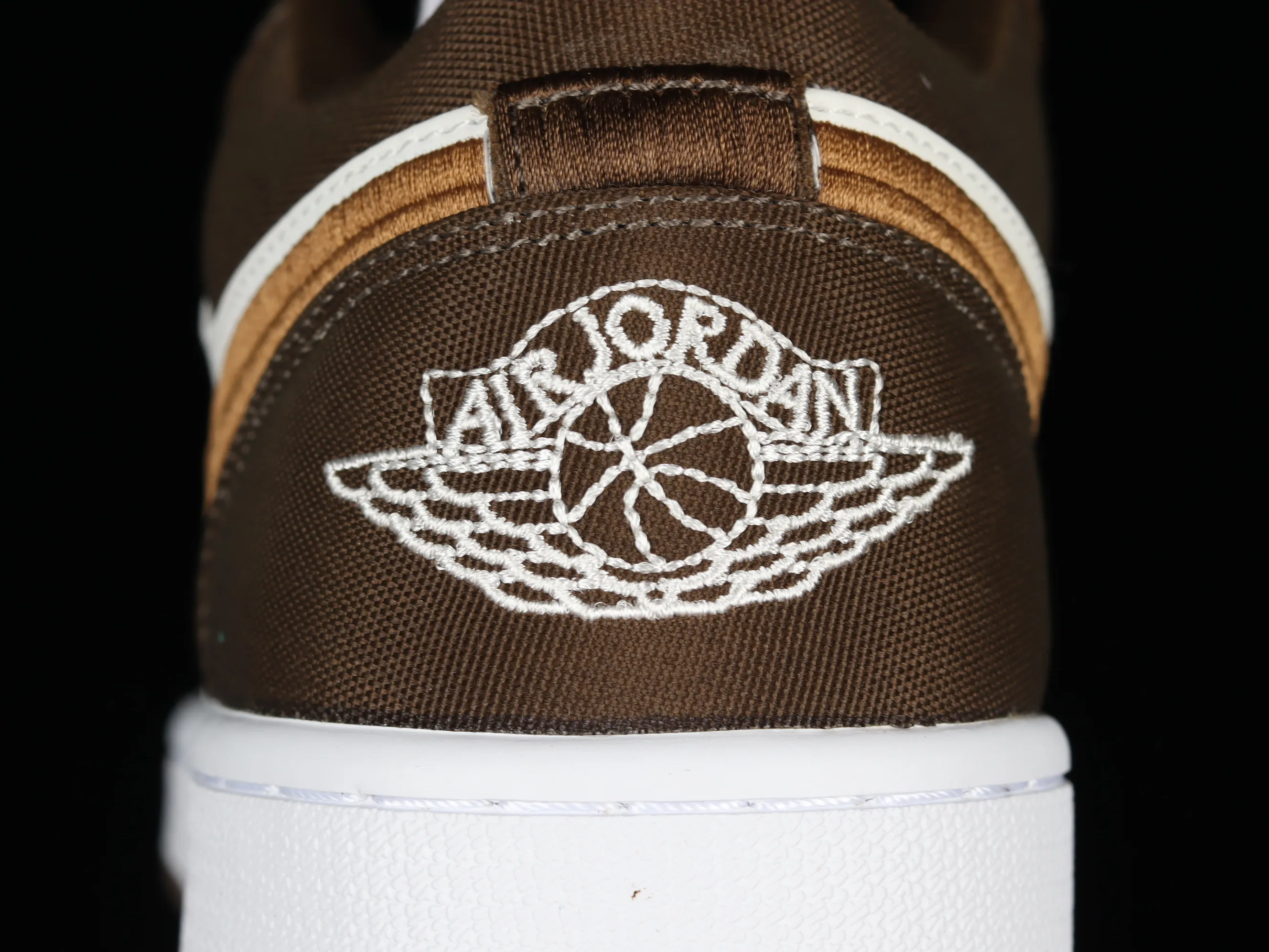 All categories Air Jordan Jordan series basketball shoes Air Jordan 1 Low Z version Air Jordan 1 Low "Mocha Toe" AJ1 Joe 1 Mocha low-top cultural and leisure sports sneakers DV0426-301